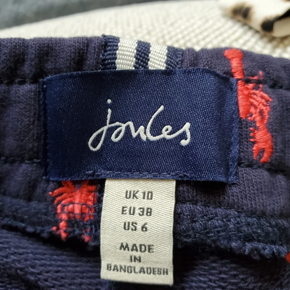 Joules Sweat Lobster Shorts. Size 6 - Picture 5 of 7